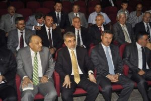 "Sorumsuz a&ccedil;ıklamaları ibretle izliyorum"
