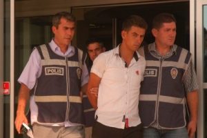 Bira i&ccedil;irip tecav&uuml;z ettiler, sonra sattılar!