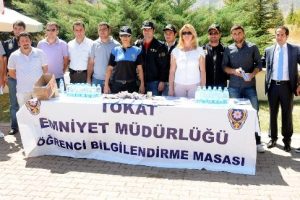 Kayıt yaptıran &ouml;ğrencilere ter&ouml;r uyarısı
