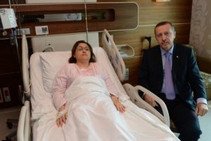 Erdoğan'dan Şahin'e ziyaret