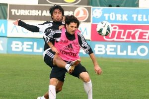 Beşiktaş Elazığspor ma&ccedil;ı hazırlıklarını s&uuml;rd&uuml;rd&uuml;