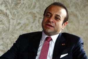 Hollande'a Sarkozy'i hatırlattı
