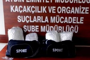 Yolcunun &ccedil;antasından 5,5 kilo esrar &ccedil;ıktı