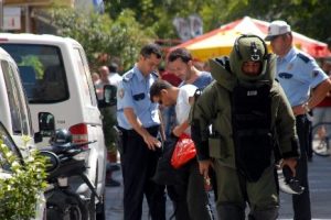 &Ccedil;anakkale'de ş&uuml;pheli &ccedil;anta paniği