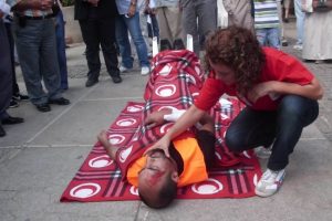 şehir meydanı acil servise d&ouml;nd&uuml;