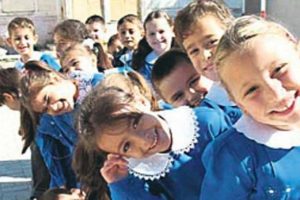 Miniklere 12 saat ders var