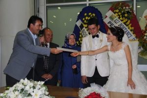 Bostancı ailesinin mutlu g&uuml;n&uuml;