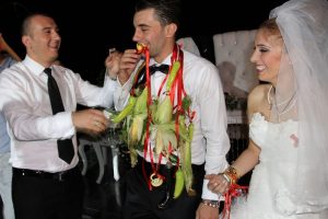 Şaşırtan takı t&ouml;reni