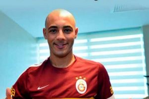 Amrabat'a dikkat edin!