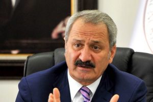 Balatalar sıyrılmaya başladı
