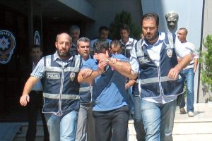 4 işyerini soyan gasp&ccedil;ılar adliyeye sevk edildi