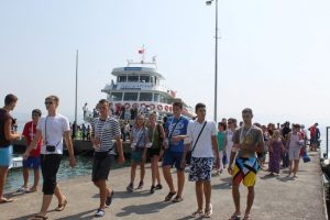 Konuk dans&ccedil;ıların mavi tur keyfi