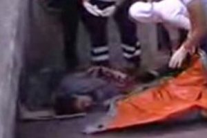 Beyoğlu'nda bir kadın kanlar i&ccedil;inde bulundu