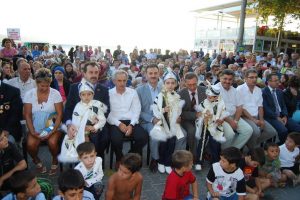 Kurtuluş şenliklerinde toplu s&uuml;nnet coşkusu