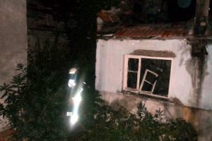 Balıkesir'de ev yangını: 1 &ouml;l&uuml;