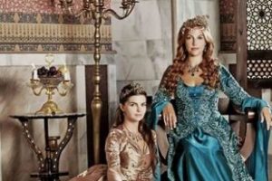 H&uuml;rrem haremin iktidarını ele aldı!