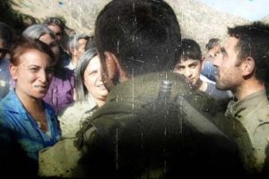 O PKK'lıların korumaları &ouml;ld&uuml;r&uuml;lm&uuml;ş