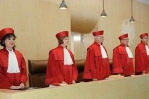 Almanya'dan Euro'yu rahatlatan karar
