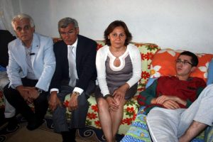 CHP'lii vekillerden Afyon gazisine evinde ziyaret