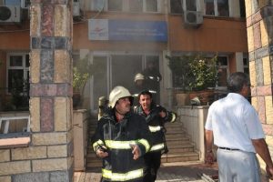 Resmi kurumdaki yangın korkuttu