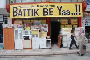 Battık be yaaa! Sattık&ccedil;a batıyor, battık&ccedil;a satıyor