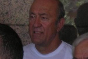 Profes&ouml;re hapis cezası!
