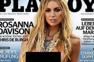 Babadan izin &ccedil;ıktı Playboy'a soyundu