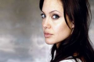 Angelina CIA ajanı mı?