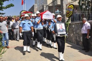 Tafik kazasında şehit olan polis toprağa verildi