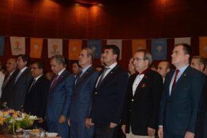 Arın&ccedil;'tan Osmangazi'ye &ouml;vg&uuml;