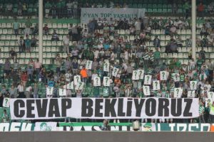 Bursaspor taraftarı ma&ccedil;a ilgi g&ouml;stermedi