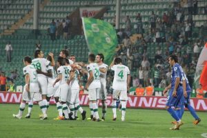 Bursaspor'dan 8 resmi ma&ccedil;ta 17 gol