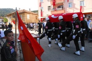 Şehit Eri&ccedil; toprağa verildi