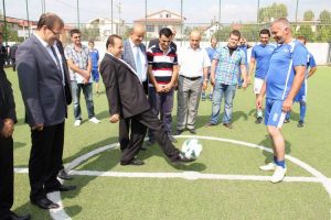 Egemen Bağış sahaya indi