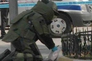 Emniyeti alarma ge&ccedil;iren paketten kurabiye &ccedil;ıktı