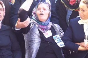 Şehidin annesi "vatan sağolsun" diyerek haykırdı