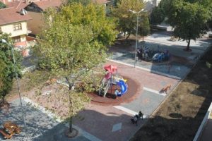 İneg&ouml;l Belediyesi &ccedil;ocuk parklarını revize ediyor