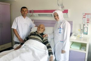 103 yaşında prostat ameliyatı oldu