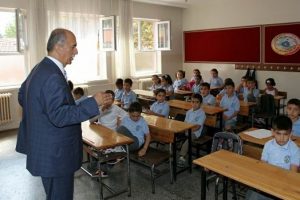 İlk ders Vali Harput'tan