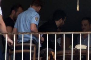 Murat Kalkavan evinde &ouml;l&uuml; bulundu