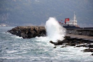 Karadeniz'de fırtına