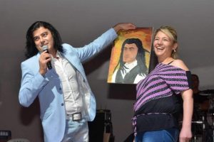 Efe, engelliler i&ccedil;in s&ouml;yledi