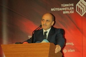 Bayraktar'dan "kentsel d&ouml;n&uuml;ş&uuml;m" a&ccedil;ıklaması