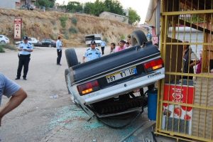 Otomobil takla attı: 4 yaralı