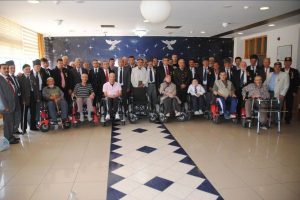 8 engelliye tekerlekli saldalye