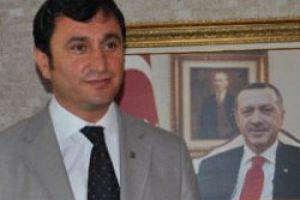 AK Parti'ye s&uuml;rpriz katılım
