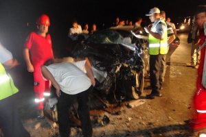Otomobil TIR'la &ccedil;arpıştı : 1 &ouml;l&uuml;