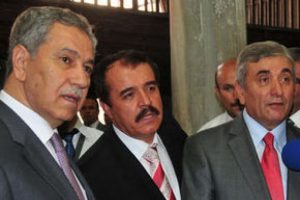 Arın&ccedil;'tan m&uuml;d&uuml;re fır&ccedil;a!