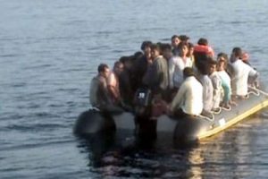 Benzinleri bitince yakalandılar