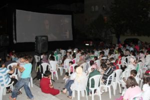 Yazlık Sinema Kumpanyası&acute;na yoğun ilgi
